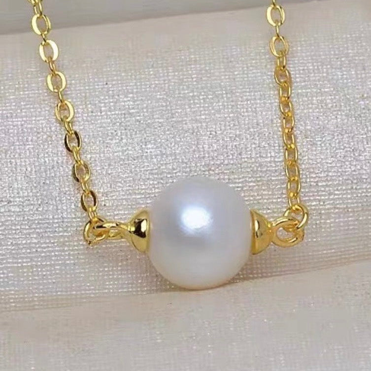 Simple Pearl Necklace
