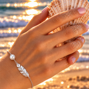 Ciara Leaf Bracelet